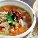 طريقة عمل شوربة الدجاج المغربية