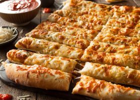 طريقة عمل أصابع الخبز الإيطالية بالجبن