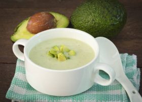 طريقة عمل شوربة الافوكادو