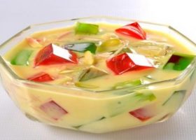 طريقة عمل الكاسترد بمكعبات الجيلي الملونة