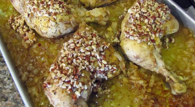 دجاج بالزعفران والمكسرات