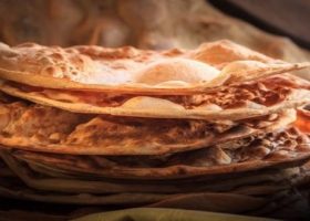 طريقة عمل خبز القرصان السعودي