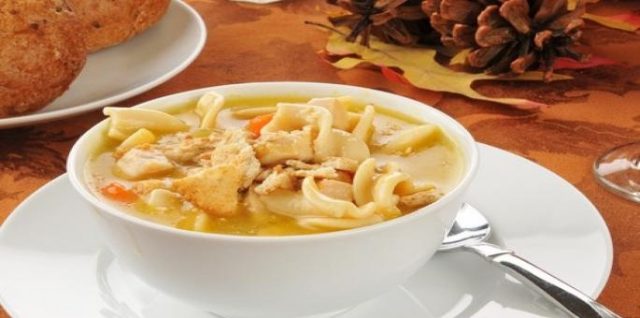 طريقة عمل شوربة الهريس الخليجية