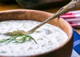 طريقة عمل سلطة التزاتزيكي