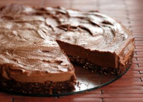 طريقة عمل كيكة النوتيلا الباردة بدون فرن