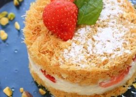 طريقة عمل ترايفل الكنافة بالفراولة