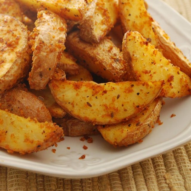 طريقة عمل البطاطس المشوية بالجبن