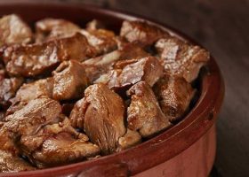 طريقة عمل لحمة محمرة