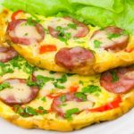 طريقة عمل البيض بالبيبروني