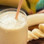 طريقة عمل سموثي الموز بالزبادي