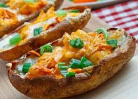 طريقة عمل قوارب البطاطس باللحم المفروم