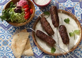 طريقة عمل كفتة بالسجق