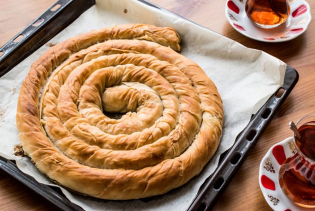 طريقة عمل البوريك المبروم بالجبن