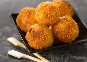 طريقة عمل كروكيت بطاطس بالجبن