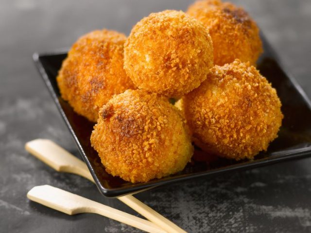 طريقة عمل كروكيت بطاطس بالجبن