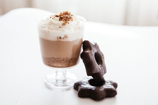 طريقة عمل سموثي القهوة بالكريمة