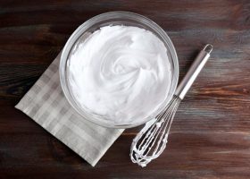 طريقة عمل كريمة الحلويات في المنزل