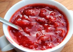 طريقة عمل صوص الفراولة مع الخل البلساميك