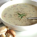 طريقة عمل شوربة المشروم المجرية
