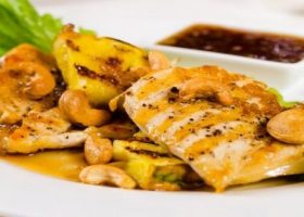 طريقة عمل الدجاج المشوي مع الأناناس