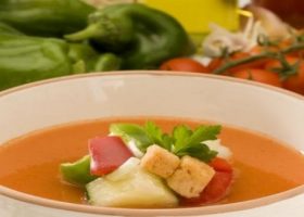 طريقة عمل الشوربة الإسبانية