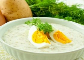 طريقة عمل شوربة البطاطس بالبيض