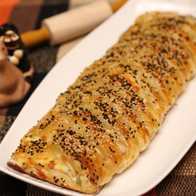 طريقة عمل فطيرة الباف باستري بالدجاج