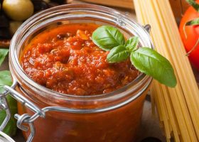 طريقة عمل صلصة المكرونة المصرية