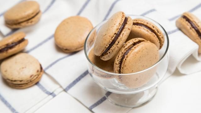 طريقة عمل الماكرون بالقهوة