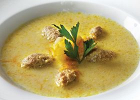 طريقة عمل شوربة العدس مع كرات اللحم