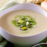 طريقة عمل شوربة البصل بالكريمة