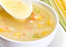 طريقة عمل شوربة الذرة بالفلفل الأحمر