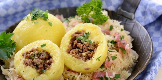 طريقة عمل كرات البطاطس البيوريه باللحم المفروم