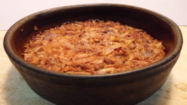 طريقة عمل طاجن لسان العصفور بالمكسرات