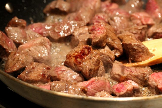 طريقة عمل اللحم الجملي