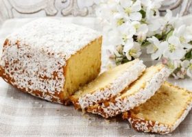 طريقة عمل كيك الزبادي بجوز الهند