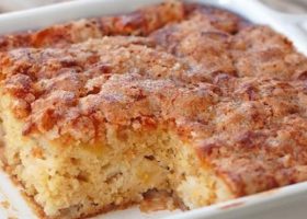 طريقة عمل كيك التفاح المبشور