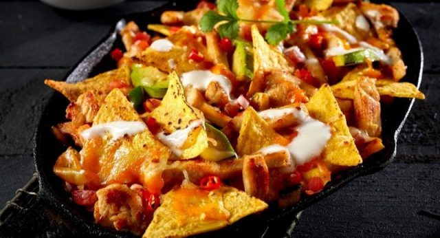 طريقة عمل فاهيتا الدجاج بخبز التورتيلا