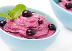 طريقة عمل بودينج التوت