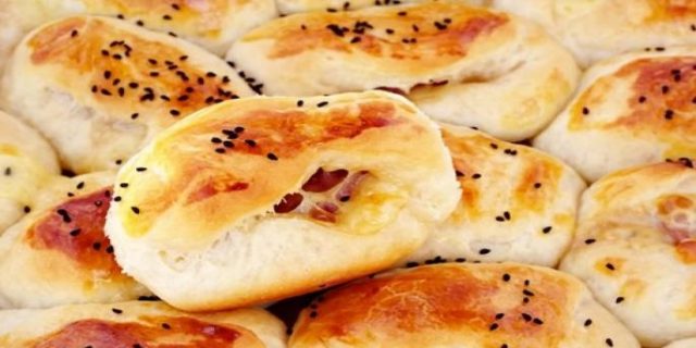 طريقة عمل دانش مالح بالسجق والجبن