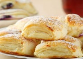 طريقة عمل فطائر البنيستا بالجبن الأبيض