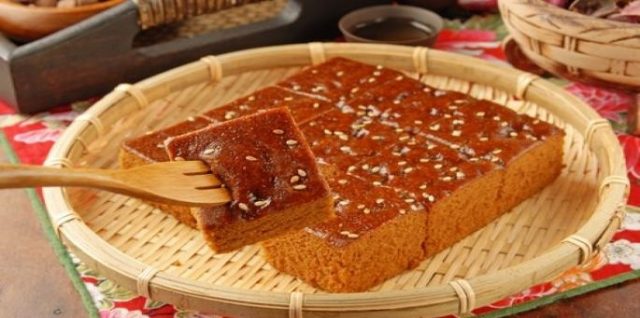 طريقة عمل كيك السكر البني