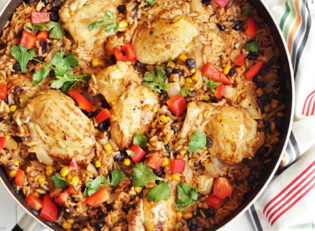 طريقة عمل الأرز المكسيكي بالدجاج