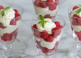 طريقة عمل بارفيه التوت