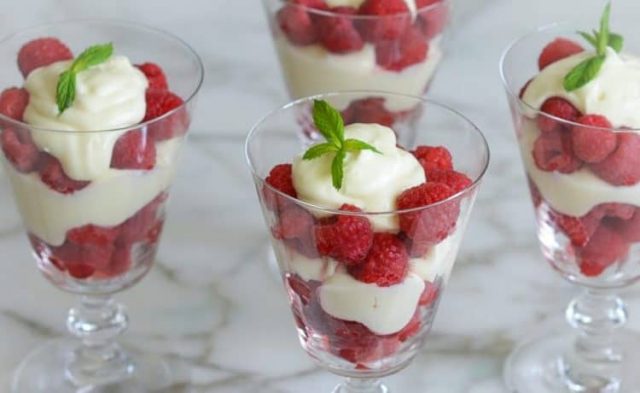 طريقة عمل بارفيه التوت