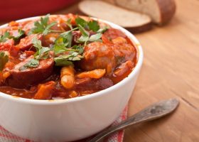 طريقة عمل السجق الحار الإيطالي