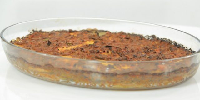 طريقة عمل صينية القلقاس باللحم المفروم