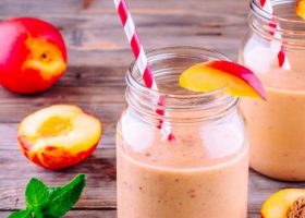 طريقة عمل عصير الخوخ بالزبادي