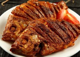 طريقة عمل سمك بالخل والثوم