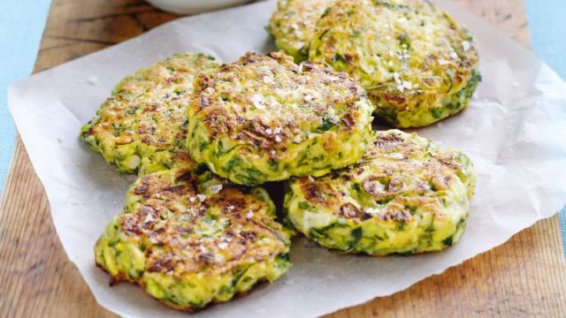 طريقة عمل فطائر الكوسا